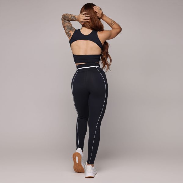 LEGGING QUEENS PRETA COM BRANCO - Image 5