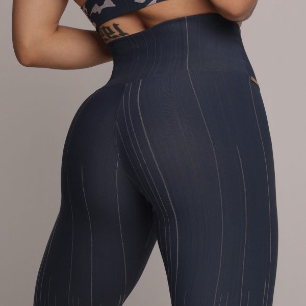 LEGGING COMUM JACQUARD ANIMAL COM BRANCO - Imagem 2